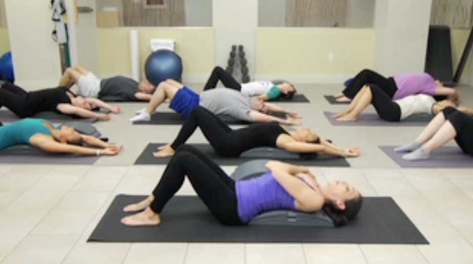 Video full body STRETCH class with (gentle) Alexandra (29 minutes)